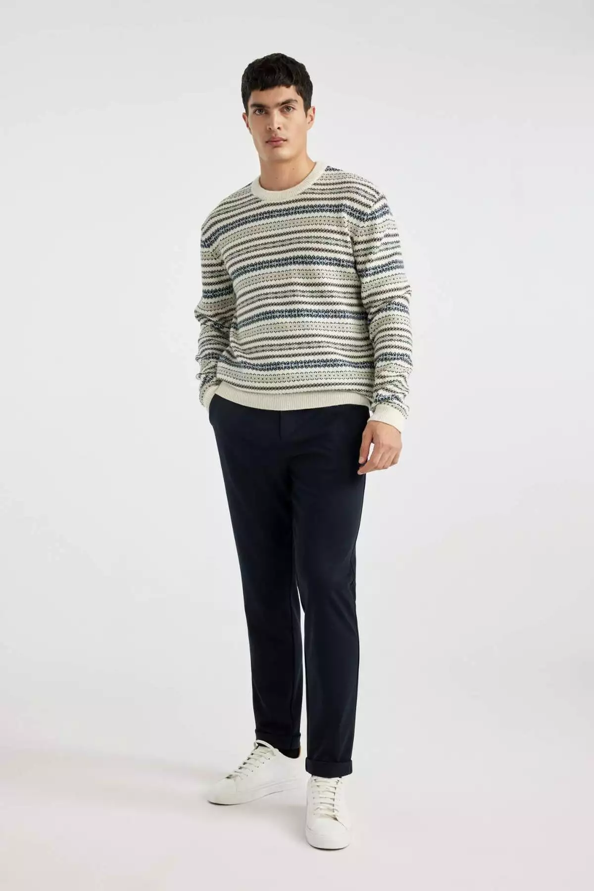 پلیور طرحدار با یقه گرد و برش استاندارد B9716AX24AU برند Defacto - 844001456