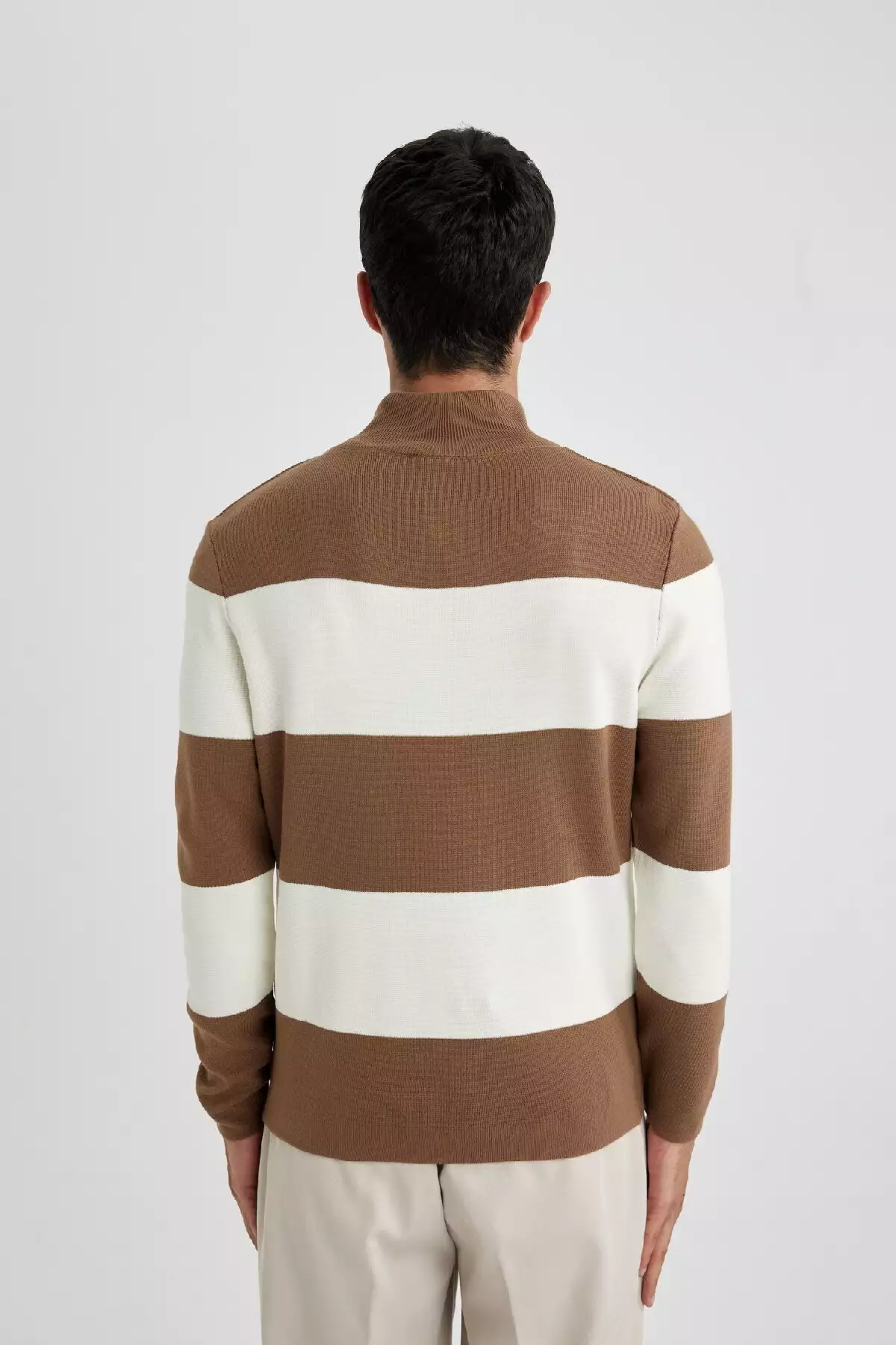 ژاکت کش باف استاندارد با برش نرمال و یقه ایستاده و زیپ دار A9518ax23wn برند Defacto - 765616132