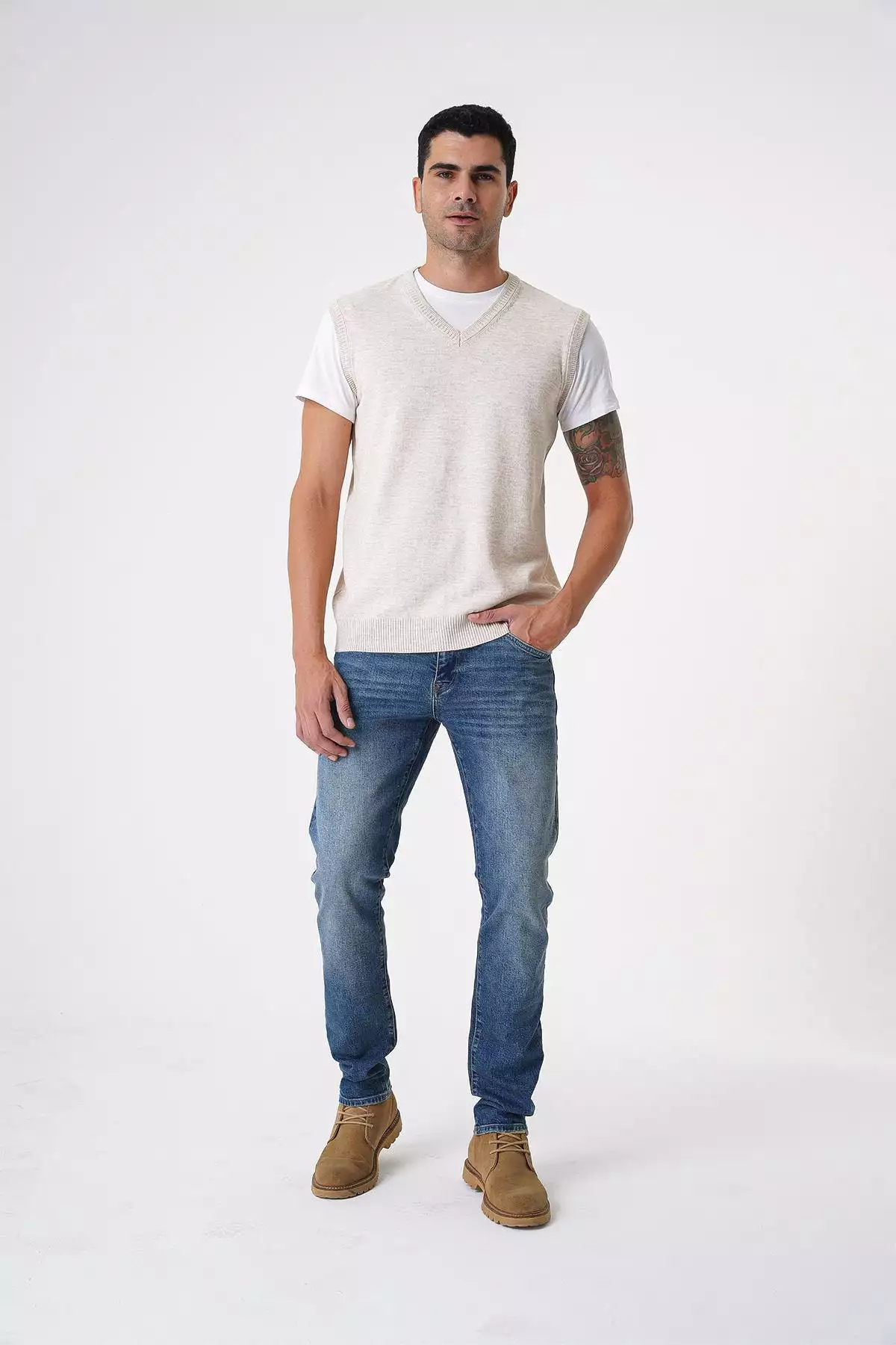 ژاکت با یقه V مردانه فیت معمولی رنگ بژ 25w2001 برند CHUBA - 865015065