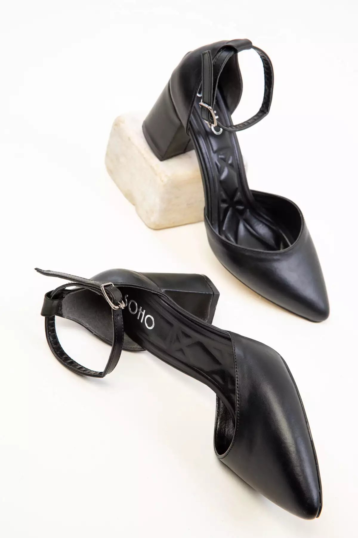 کفش پاشنه بلند کلاسیک زنانه مشکی 16823 برند SOHO - 203819427