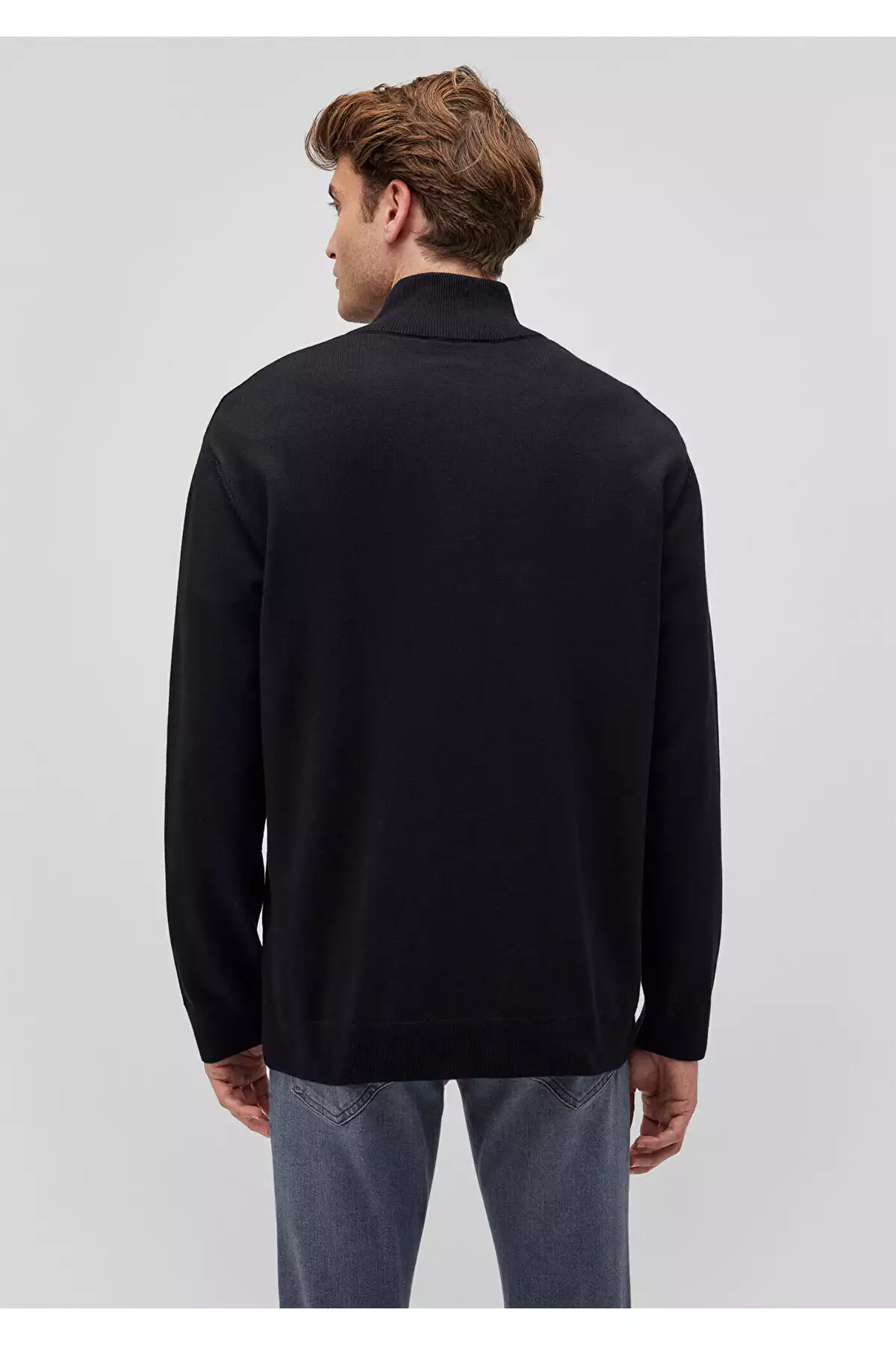 ژاکت مشکی یقه ایستاده با زیپ نیمه 0710256-900 مناسب با اندازه معمولی برند Mavi - 869800391