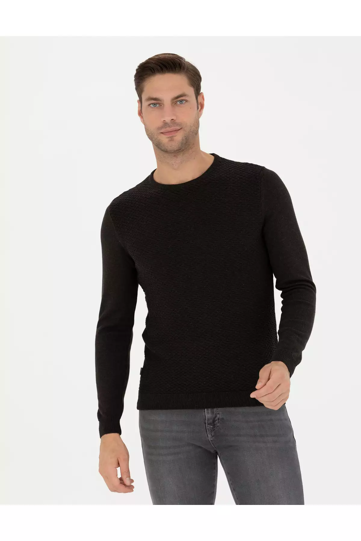 پولوشرت با یقه گرد و رنگ قهوهای مدل Slim Fit برند Pierre Cardin - 829102382