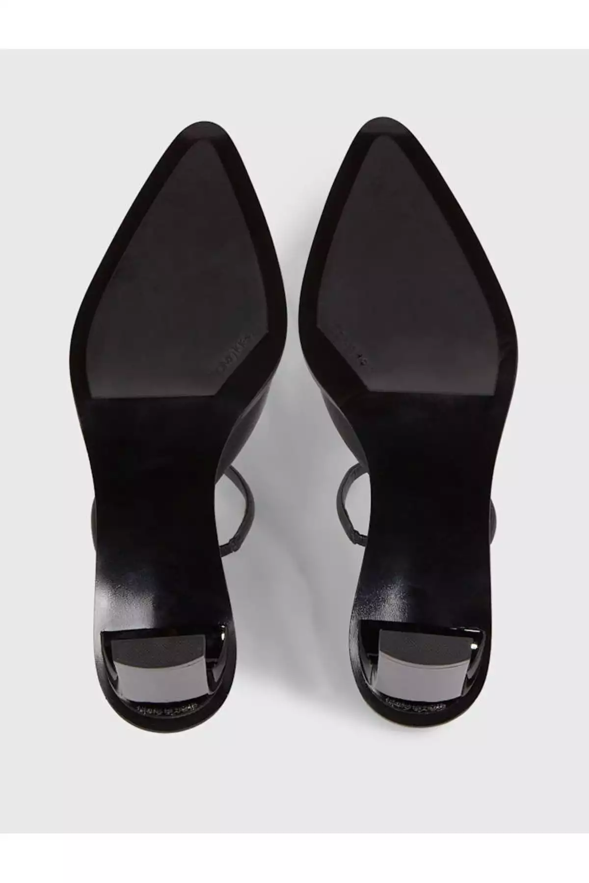 کفش پاشنه بلند کلاسیک زنانه با کفی صاف و ضد لغزش، مشکی، با لوگوی برند HW0HW01991-BEH برند Calvin Klein - 829460874