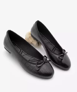کفش باله زنانه با نوک گرد و پاپیون رنگ مشکی کروکویی لوتوین برند Marjin - 968469190