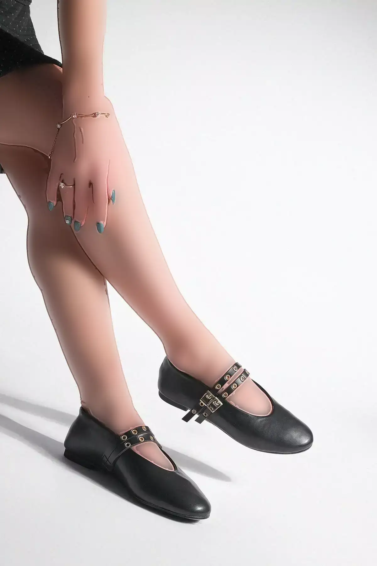 کفش بپوش زنانه با بند دوگانه و زینتی، مدل روزمره، رنگ مشکی برند Marjin - 859939669