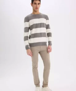 ژاکت بافتنی راه‌راه یقه گرد استاندارد فیت مدل D1968AX24AU برند Defacto - 890624113