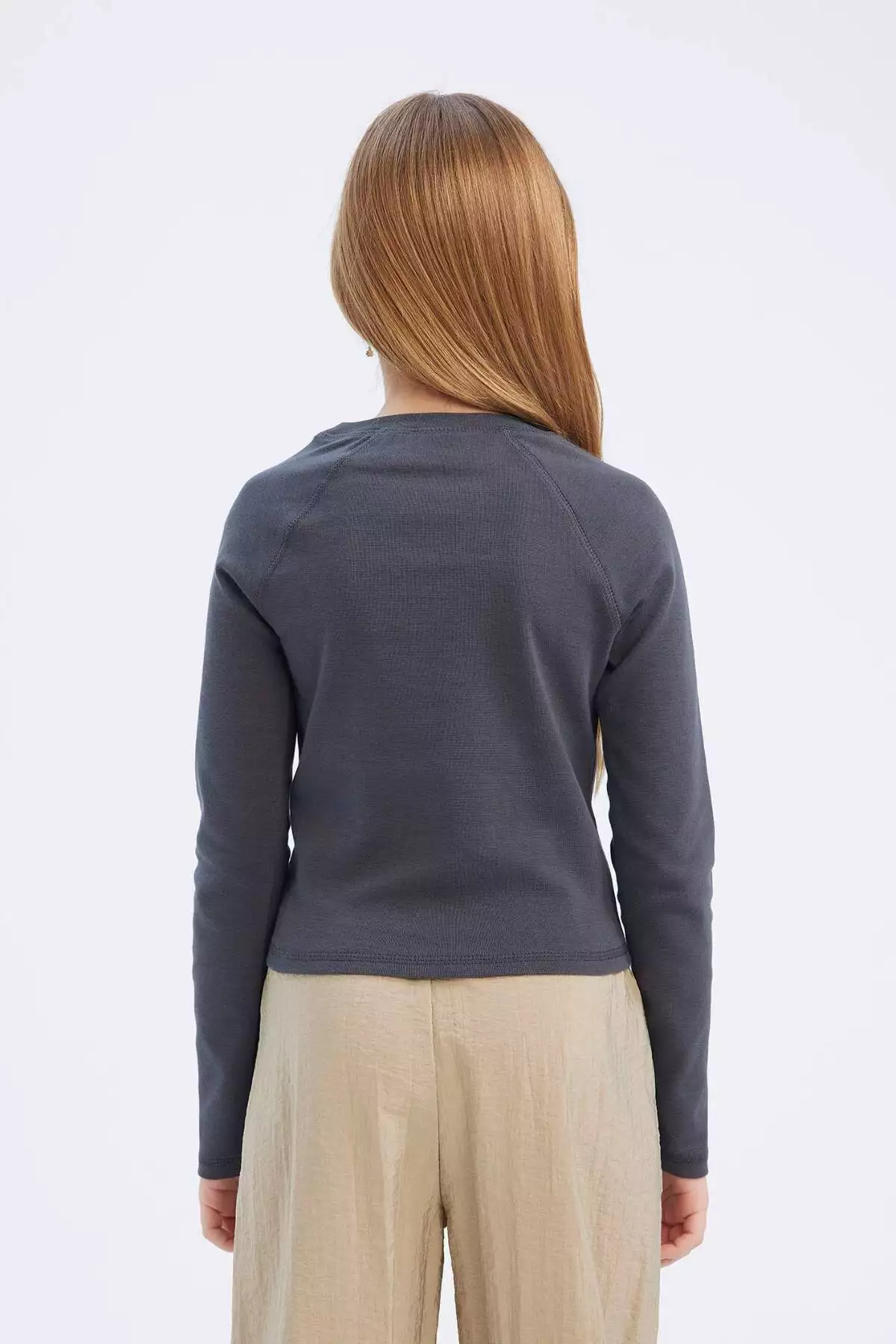 تیشرت آستین بلند کشباف با یقه دوچرخهای و طرح چاپی برای دختران بچه برند Defacto - 901885779