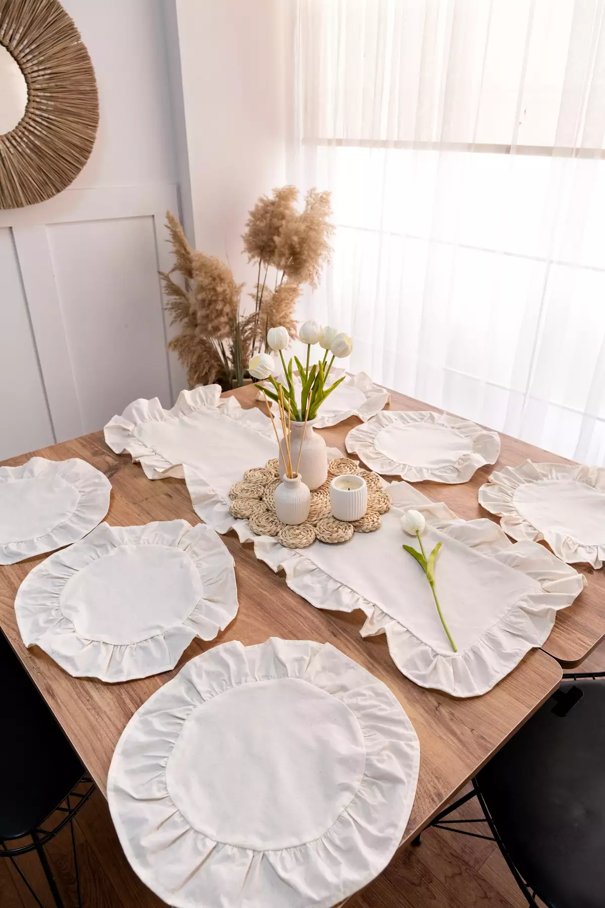 ست سرویس میز 7 پارچهای شامل 6 عدد زیر بشقابی آمریکایی و 1 عدد رانر فری با ابعاد 40x150 سانتیمتر برند Morlay - 934220045