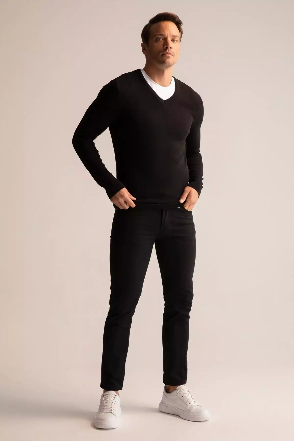 ک pullover یقه V کشباف برای آقایان مدل Y0799AZ22AU برند Defacto - 332375581