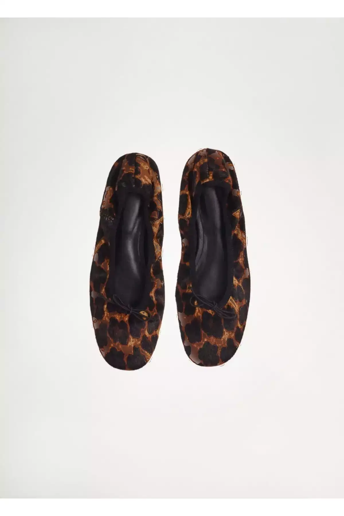 بافت چرم بابی با طرح پلنگی برند MANGO - 867411613