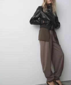 کفش نوک تیز با ظاهری شبیه چرم روغنی برند MANGO - 988859266