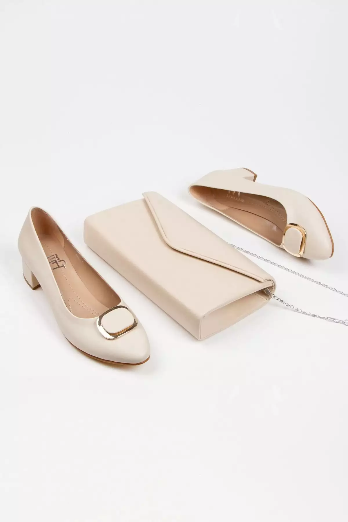 مدل کفش روزمره زنانه با پاشنه کوتاه و بند شیک به همراه کیف ست - رنگ بژ برند MFT AYAKKABI - 675131830