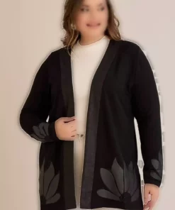 کاردی در ظاهر چرم با طرح لوتوس و جزئیات نوار، یقه بدون دکمه، یقه در جلو و یقه بلند با یقه کشی. برند FOR ESRA BIG TREND - 994500385