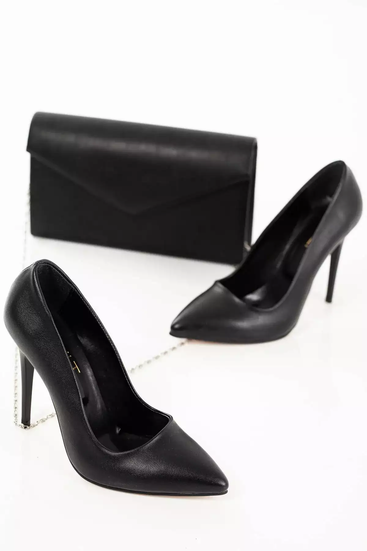 ست کیف و پاشنه بلند باریک زنانه مشکی چرم برند licassia - 768055229