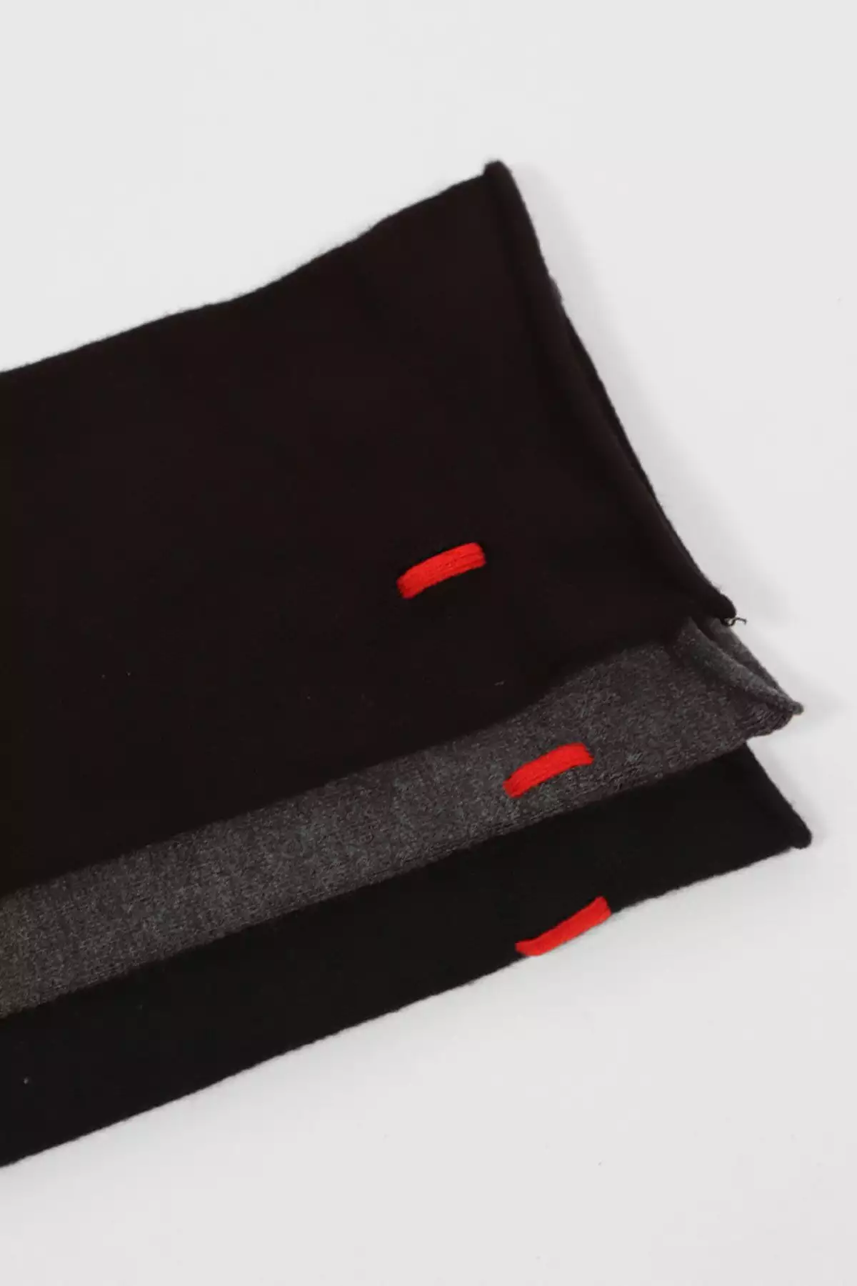 پکیج سهتایی جوراب ساق کوتاه مردانه هارولد از جنس بامبو بدون کش به رنگهای آنتراسیت، سرمهای و مشکی برند Katia & Bony - 368337659