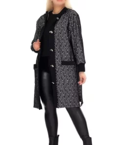 ژاکت بزرگ سایز با یقه دار و کلاهدار راحت و گشاد با درزهای بلند از کنار تا زیر زانو برند Kheos - 442731561