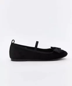 کفش پاشنه تخت دخترانه با جزئیات گل برجسته برند LC Waikiki - 988039710