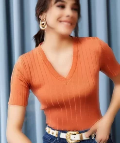 تی‌شرت تابستانی یقه V بافتنی زنانه - BLZ-19000864 برند Olalook - 36539602