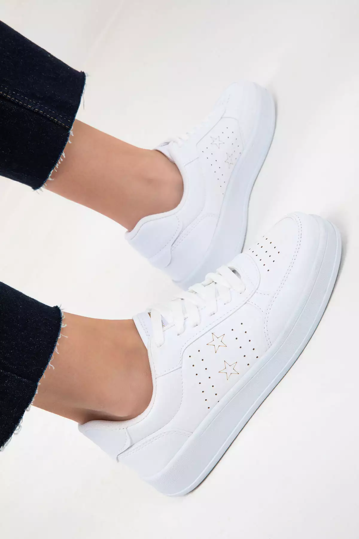 نیم بوت زنانه سفید 20157 برند SOHO - 885950335