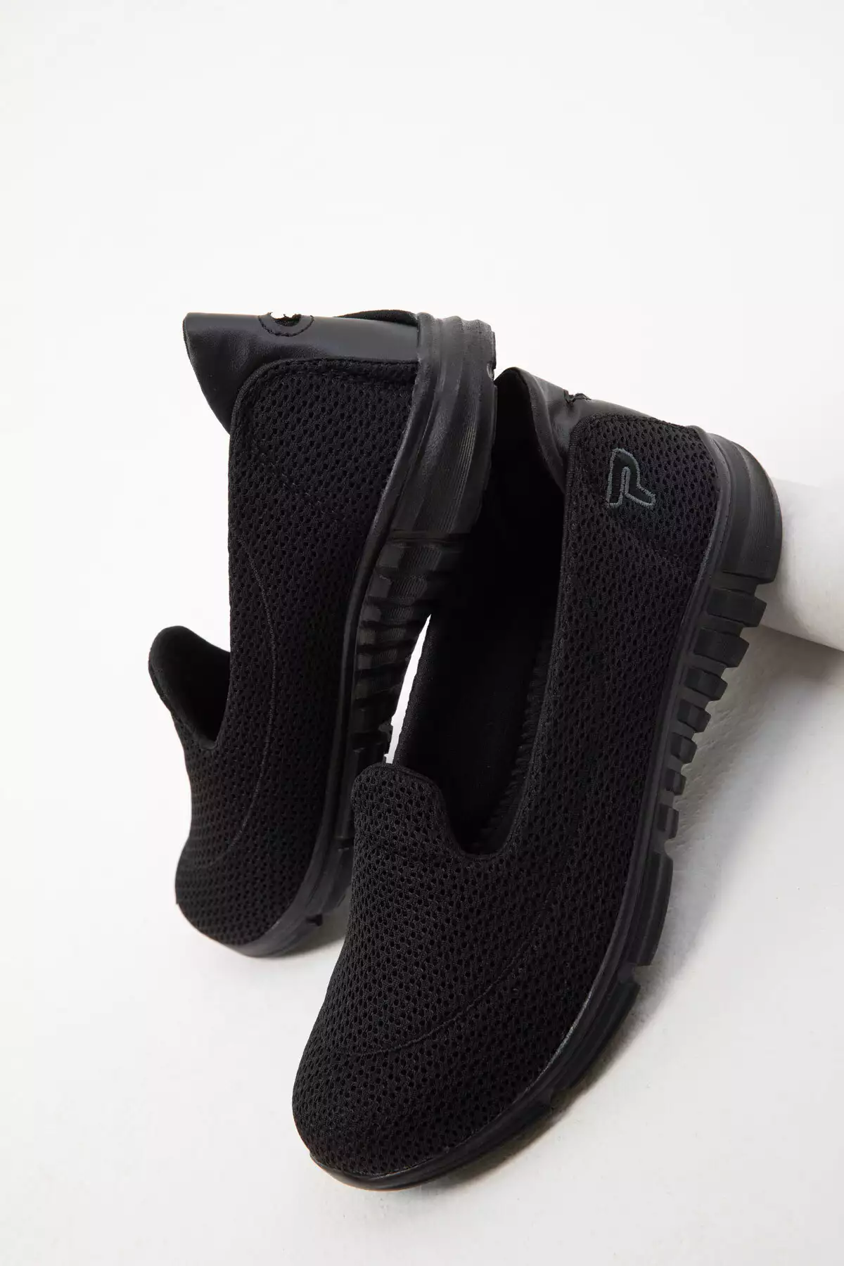 کفش ورزشی زنانه مشکی-مشکی مدل 18113 برند SOHO - 688402627