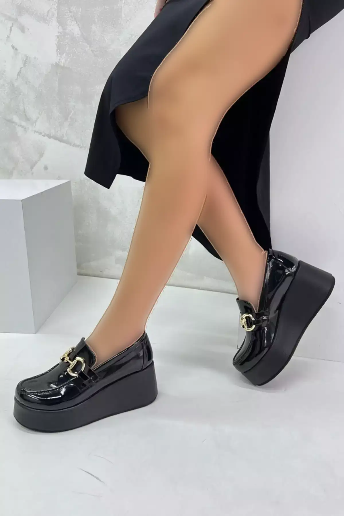 کفش زنانه لوفر مشکی براق V4210 برند inizio - 841348685