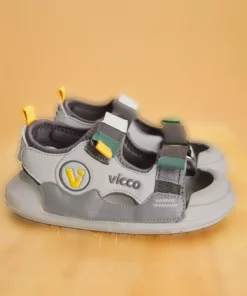 صندل خاکستری سبک و شیک برای پسران مهدکودکی و پیش‌دبستانی وندر برند Vicco - 941313150