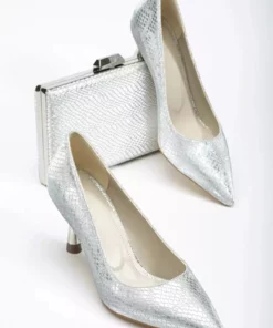 نیم بوت و کیف زنانه نقره‌ای با طراحی خاص و مواد وارداتی شیک برند Genel Markalar - 873085641