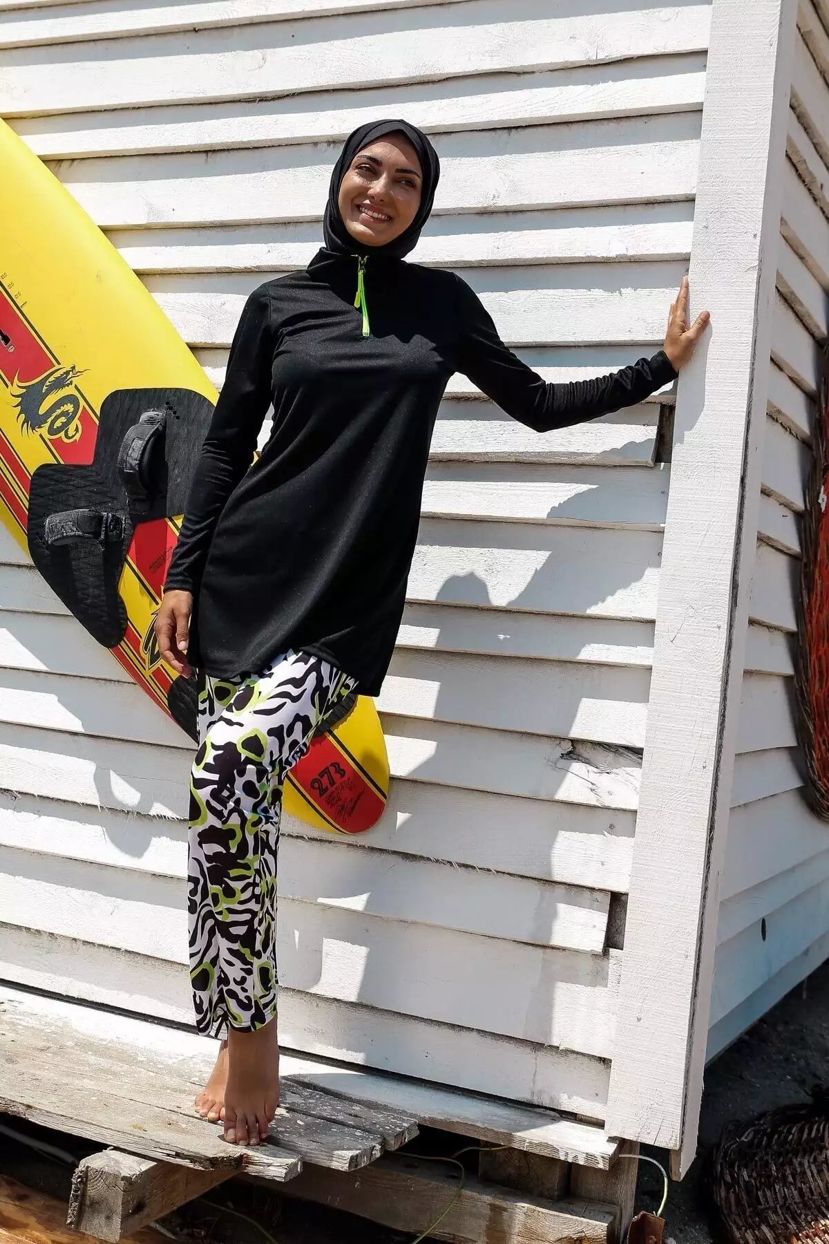 مایو تمامدست کامل پوشیده مشکی طرحدار ۴ تکه ریوعمرا R1116 برند Marina - 737495085