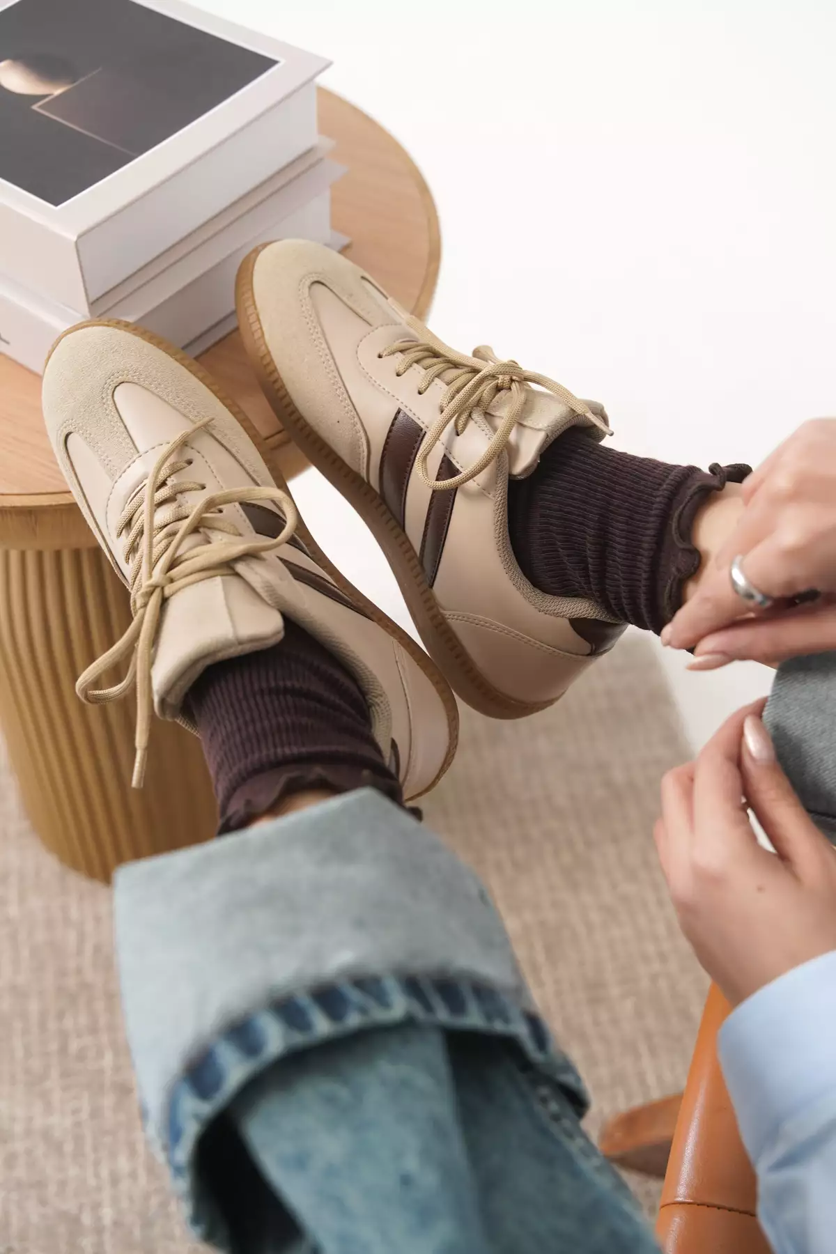 کفش ورزشی زنانه ortopedik گارانتی آنگوس مدل روزمره برند Daxtors - 900375481