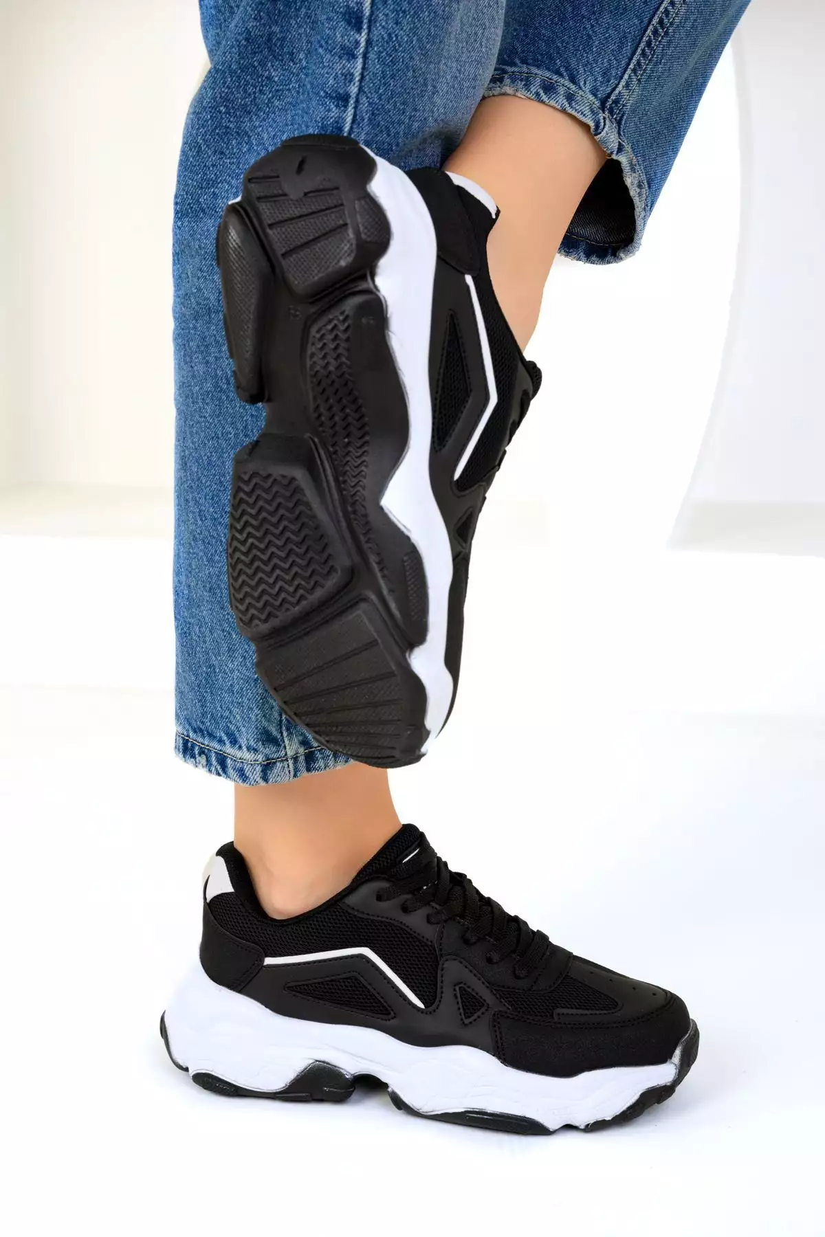 کفش ورزشی زنانه سیاه و سفید 18148 برند SOHO - 700576378