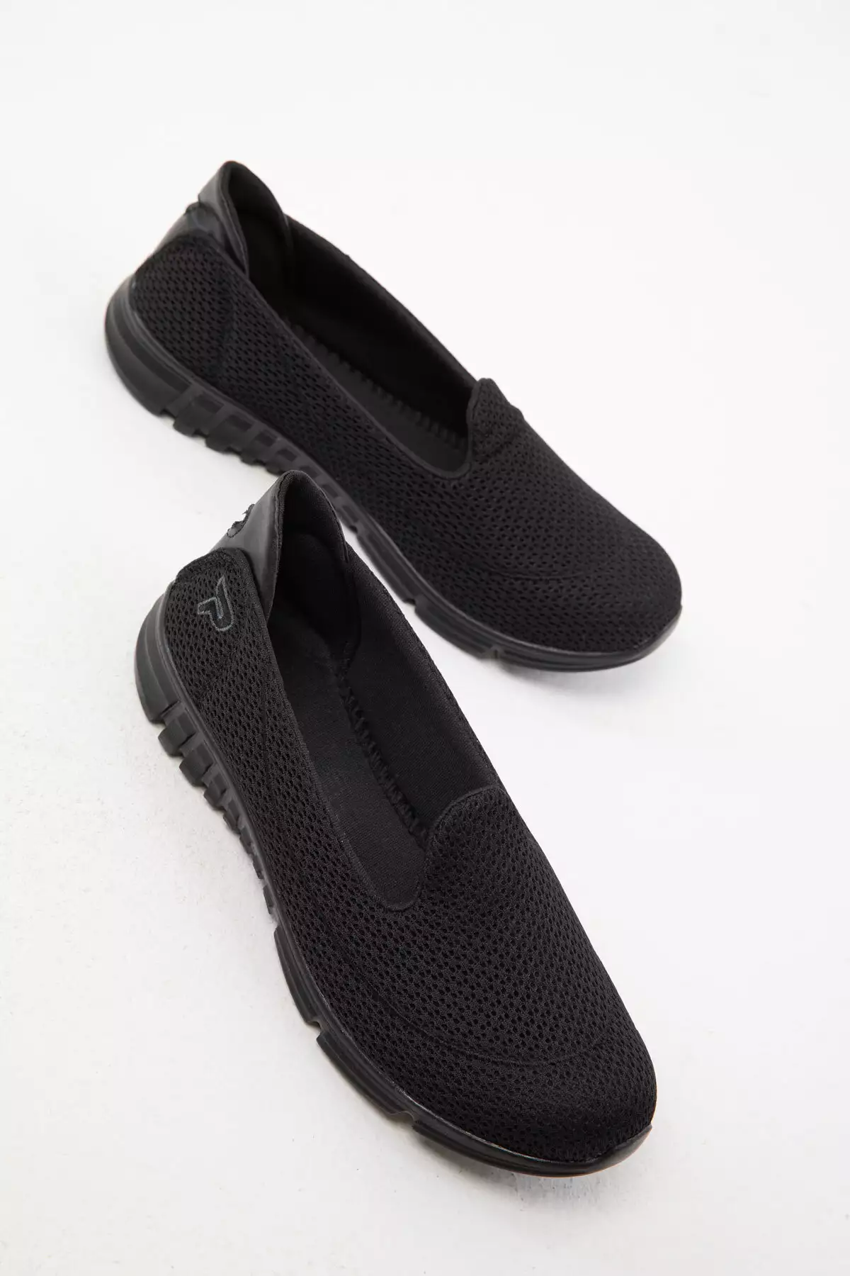 کفش ورزشی زنانه مشکی-مشکی مدل 18113 برند SOHO - 688402627