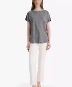 تی‌شرت کوتاه‌ آستین با یقه گرد و طرح با سنگ E9333AX25SM برند Defacto - 946601722