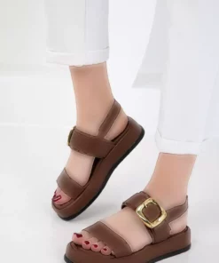 صندل زنانه قهوهای ۲۰۲۴۹ برند SOHO - 948546175