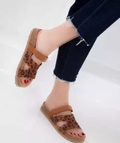 دمپایی زنانه چرم طبیعی لئوپارد-تابا ۲۰۵۲۵ برند SOHO - 925981797