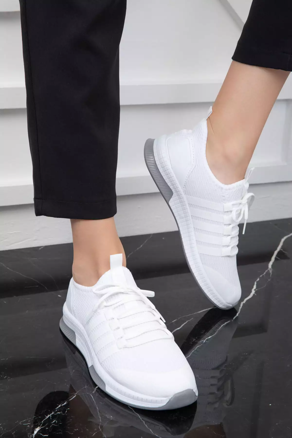 کتانی سفید زنانه 16278 برند SOHO - 100009345