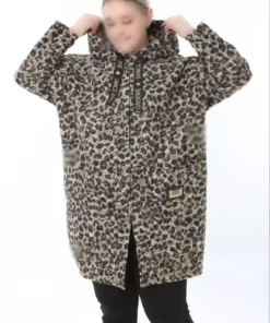 کت زنانه بزرگ سایز با کلاه، یقه‌ی حالت‌دار و جنس پشمی - کد 25062 برند Butik Nilyam - 1044870160