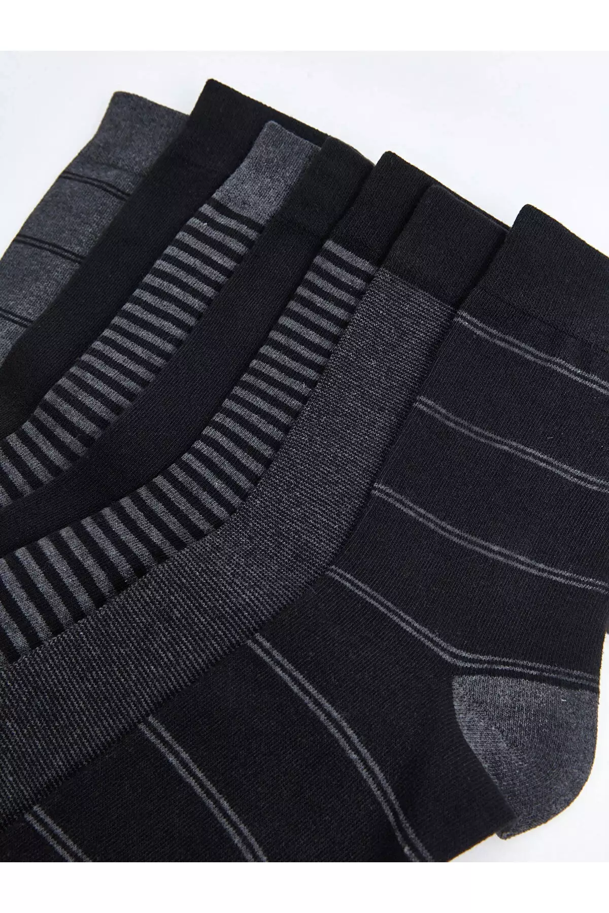 جوراب مچدار مردانه طرح خطدار ۷ عددی السیوای برند LC Waikiki - 996705054