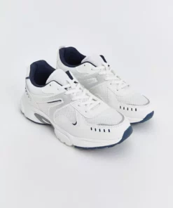 کفش ورزشی زنانه با بند (S5) برند LC Waikiki - 906178165