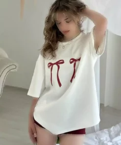 تی شرت یقه خدمه روبان یونیسکس مردانه و زنانه با رنگ قرمز با چاپ سفارشی - 952830845