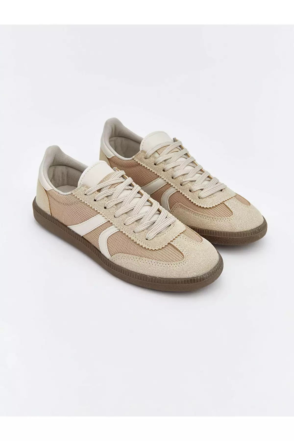 انتخابهای شیک از برند Esvab Giyim | کفش ورزشی زنانه با بند برند LC Waikiki - 1049379900