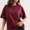 تی‌شرت اورسایز یکنواخت زنانه با طرح چاپی جلو و پشت به رنگ Bordeaux (بوردو) دو نخ TSH-19000696 برند Olalook - 892543532