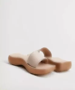 کفش پاشنهدار زنانه به رنگ بژ با طراحی نامتقارن از جنس چرم برند MANGO - 103927967