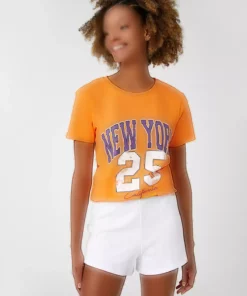 تیشرت کوتاه‌قد با یقه گرد و طرح دانشگاهی برند Koton - 458925838