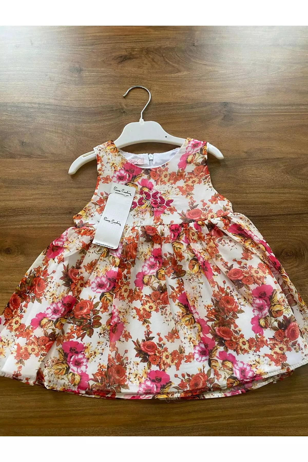 پیراهن دخترانه ی شسته و رفته با آستین بدون آستین و طراحی پارچهای برند Pierre Cardin - 898131342