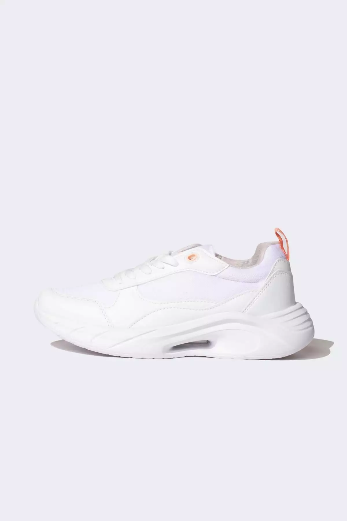 کفش ورزشی چرم مصنوعی با کفی دندانهدار و بنددار زنانه مدل B9727axns برند Defacto - 796295134