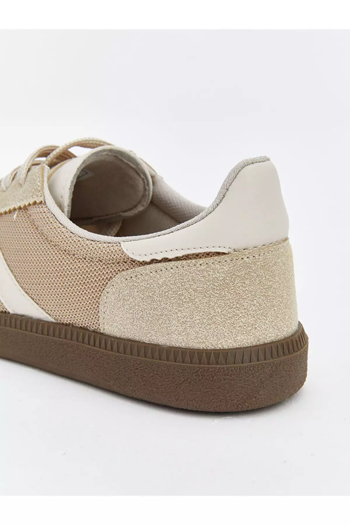 انتخابهای شیک از برند Esvab Giyim | کفش ورزشی زنانه با بند برند LC Waikiki - 1049379900