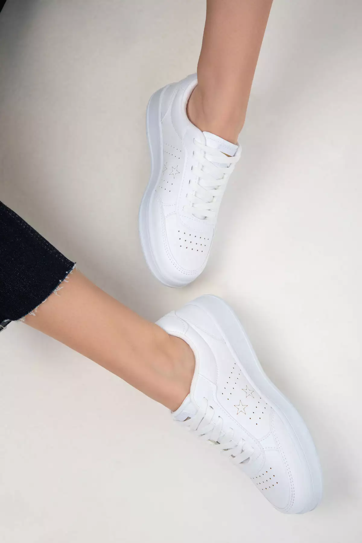 نیم بوت زنانه سفید 20157 برند SOHO - 885950335