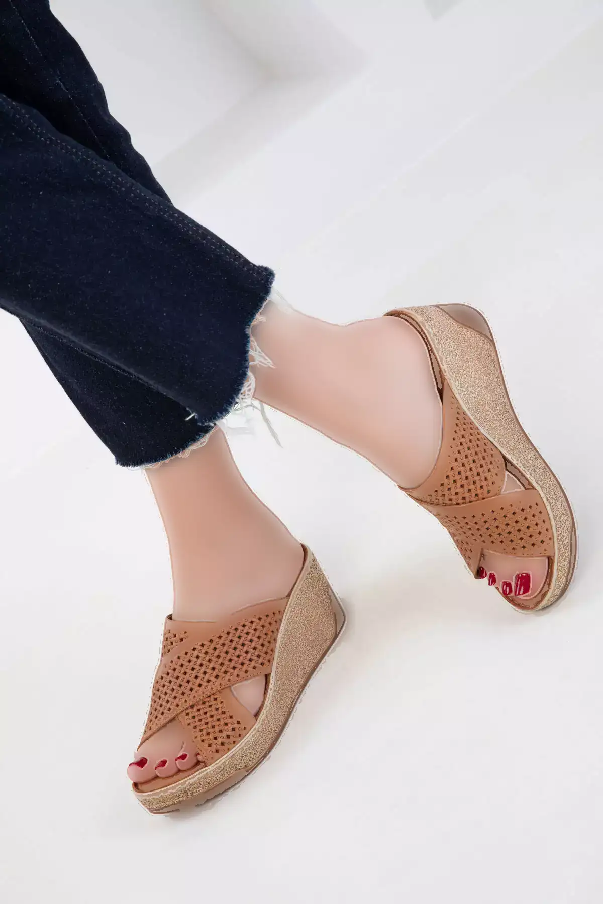 کفش پاشنه بلند زنانه چرم طبیعی تبا 20536 برند SOHO - 925981005