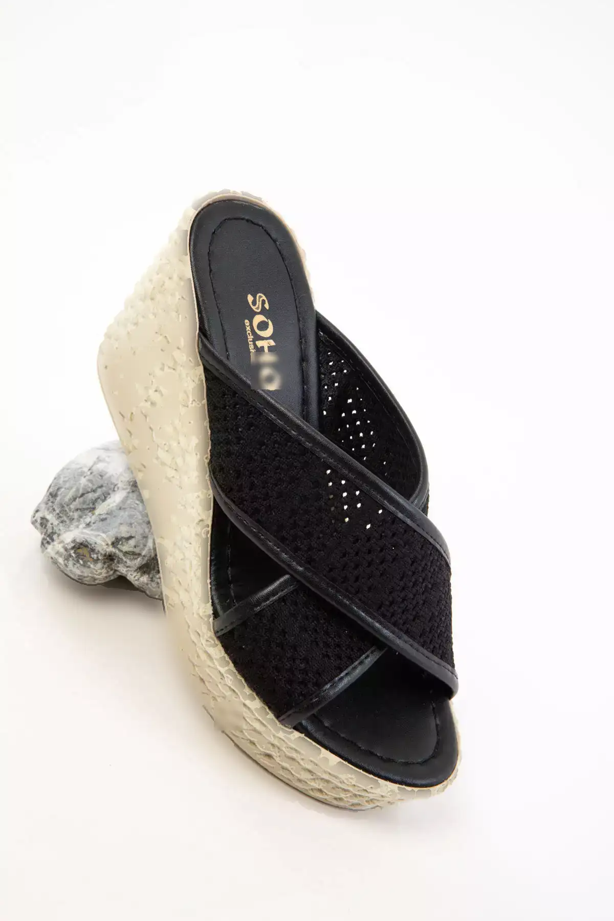 کفش پاشنه بلند زنانه مشکی ۲۰۶۷۰ برند SOHO - 939076654