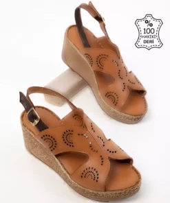 کفش پاشنه بلند زنانه چرم طبیعی تابه 20526 برند SOHO - 925980994